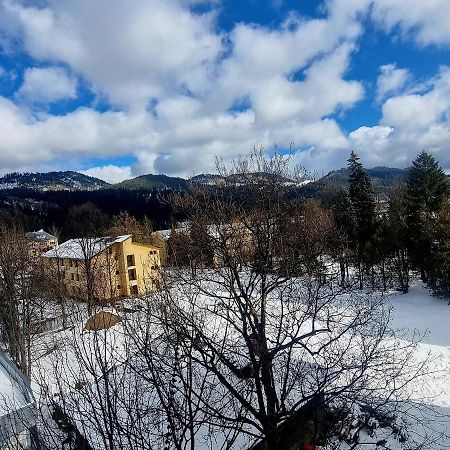 Apartament Eve Кимпулунг-Молдовенеск Екстер'єр фото